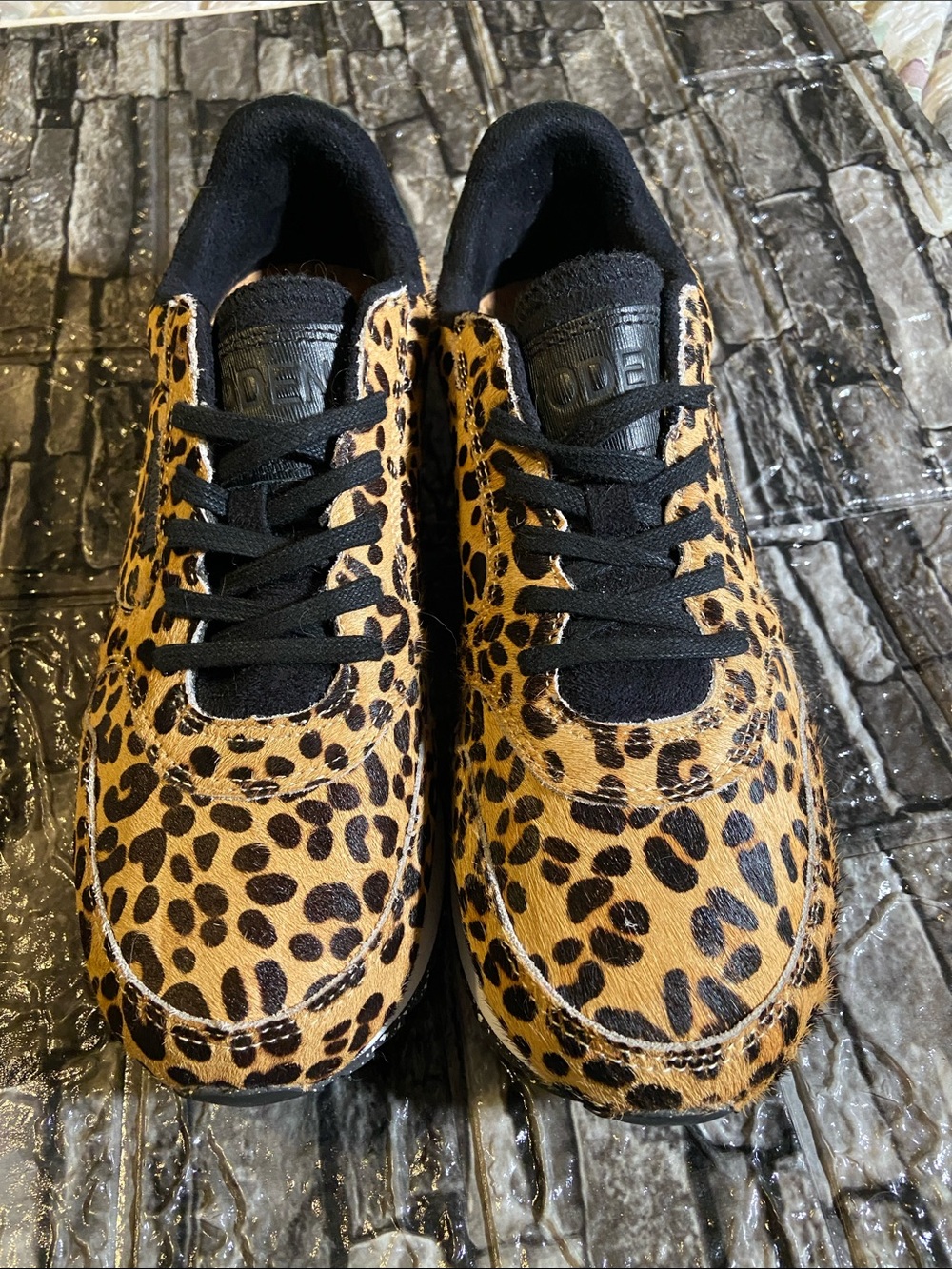 Wodan Animal Pack Pony Hair Sneakers Sz 8 Women’s